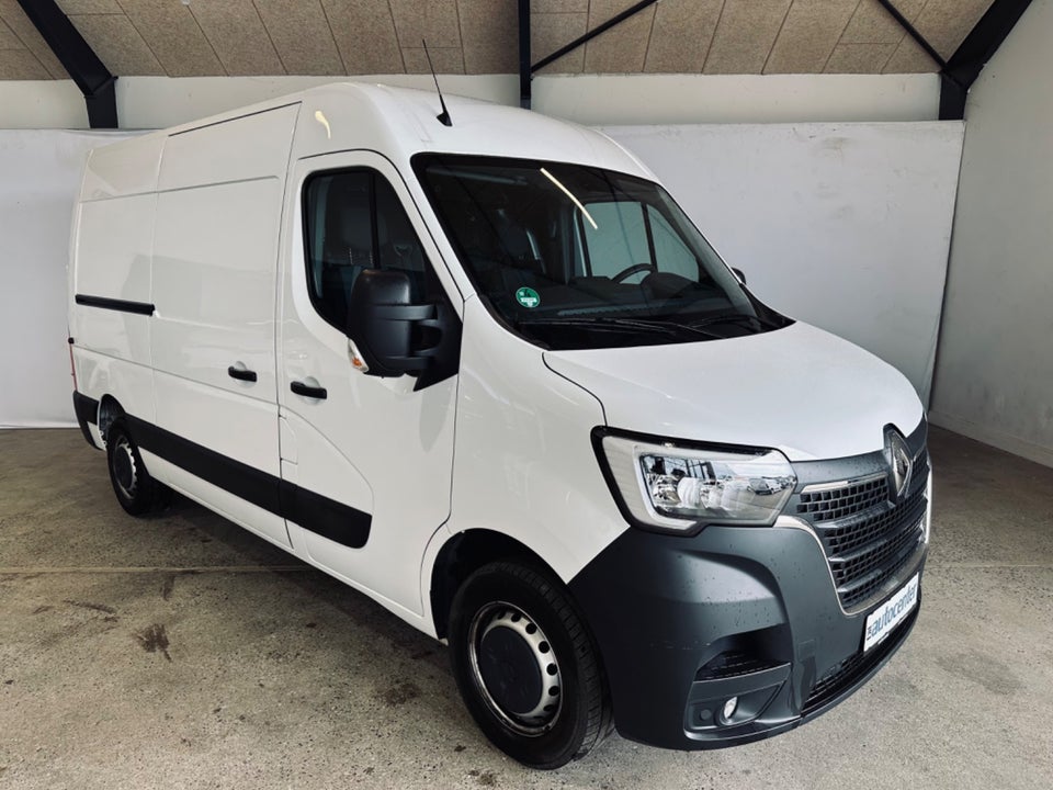 Renault Master IV T35 2,3 dCi 135 L2H2 Kassevogn