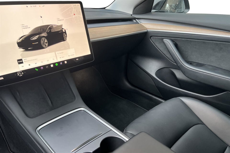 Tesla Model 3 Long Range AWD 4d