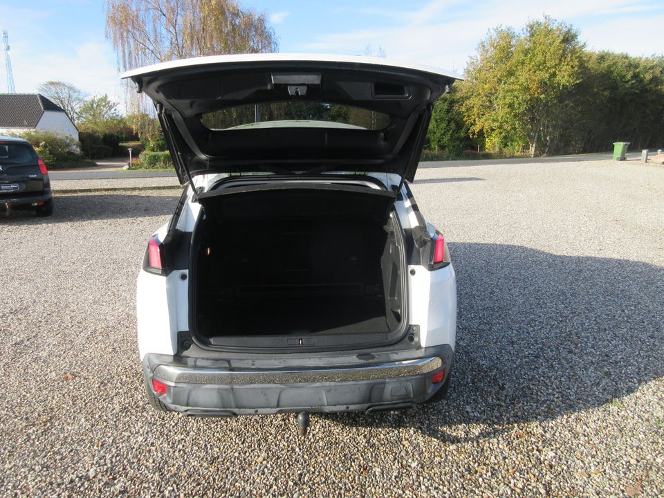 Peugeot 3008 1,5 BlueHDi 130 Allure Pack 5d