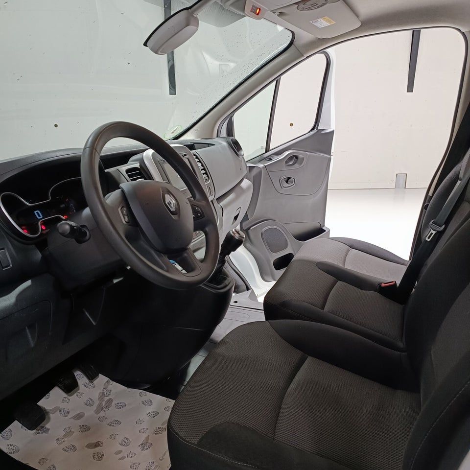 Renault Trafic T29 2,0 dCi 145 L2H1