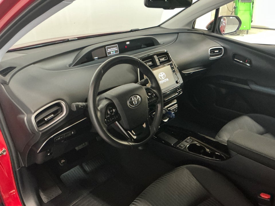 Toyota Prius 1,8 Plug-in Hybrid Solar MDS 5d