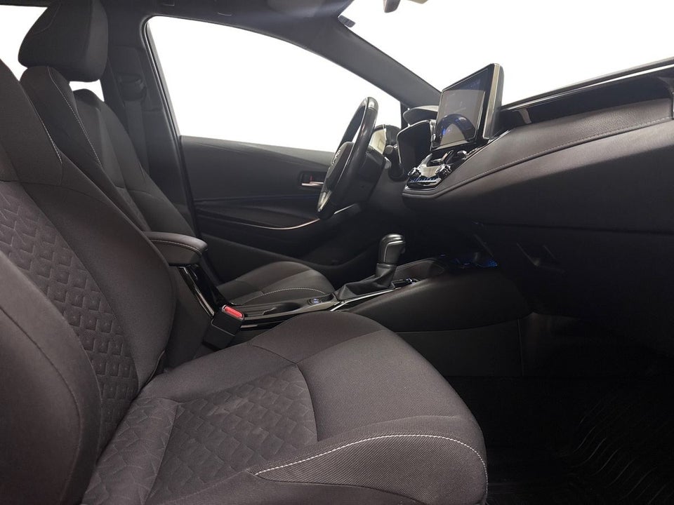 Toyota Corolla 1,8 Hybrid Active Smart MDS 5d