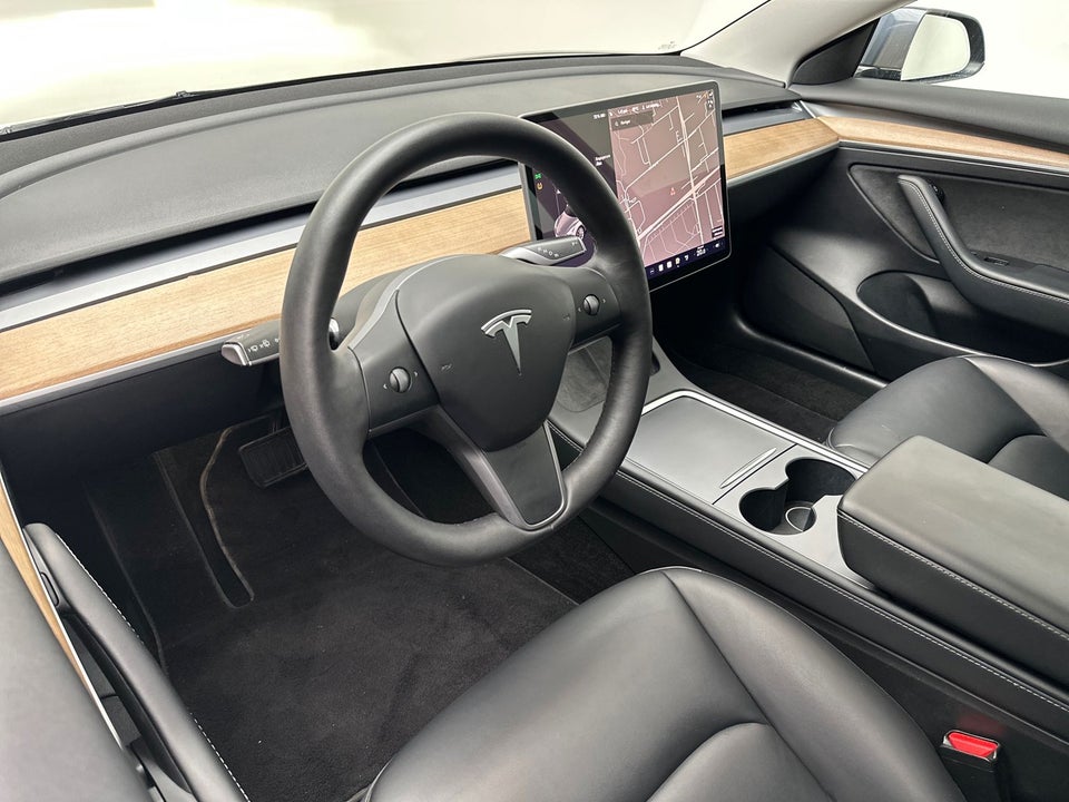 Tesla Model 3 Long Range AWD 4d