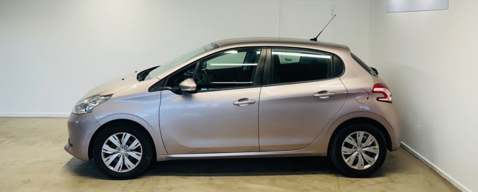 Peugeot 208 1,2 VTi Active 5d