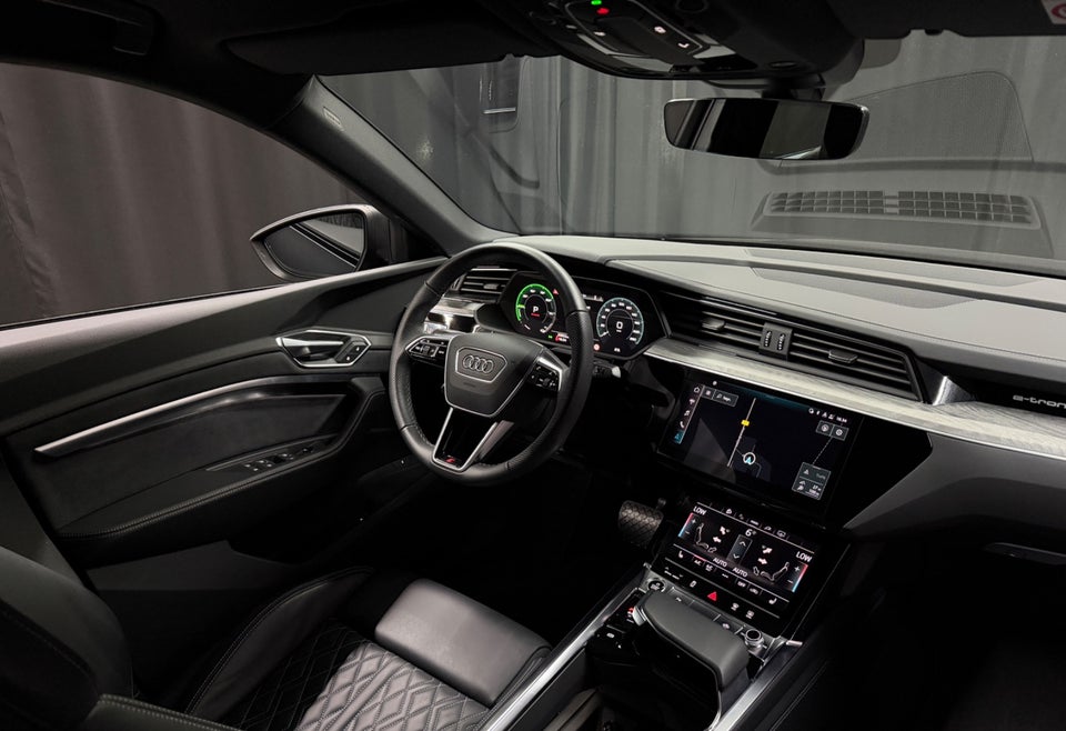 Audi e-tron 55 S-line Sportback quattro 5d