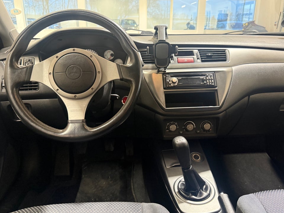 Mitsubishi Lancer 1,6 Invite stc. 5d