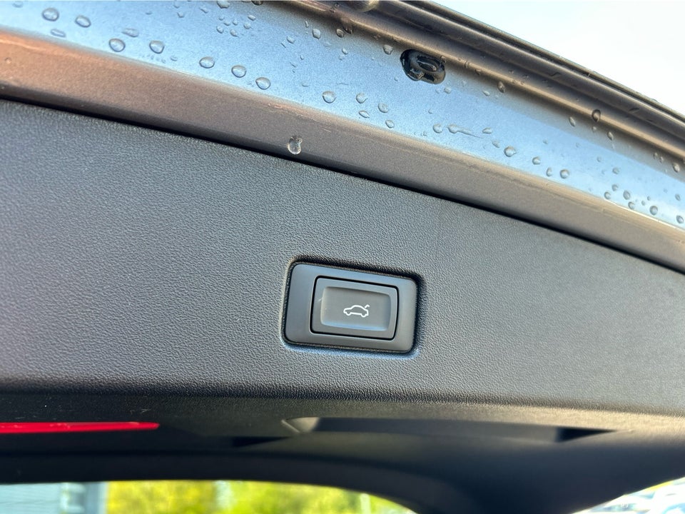 Audi Q4 e-tron 40 S-line 5d