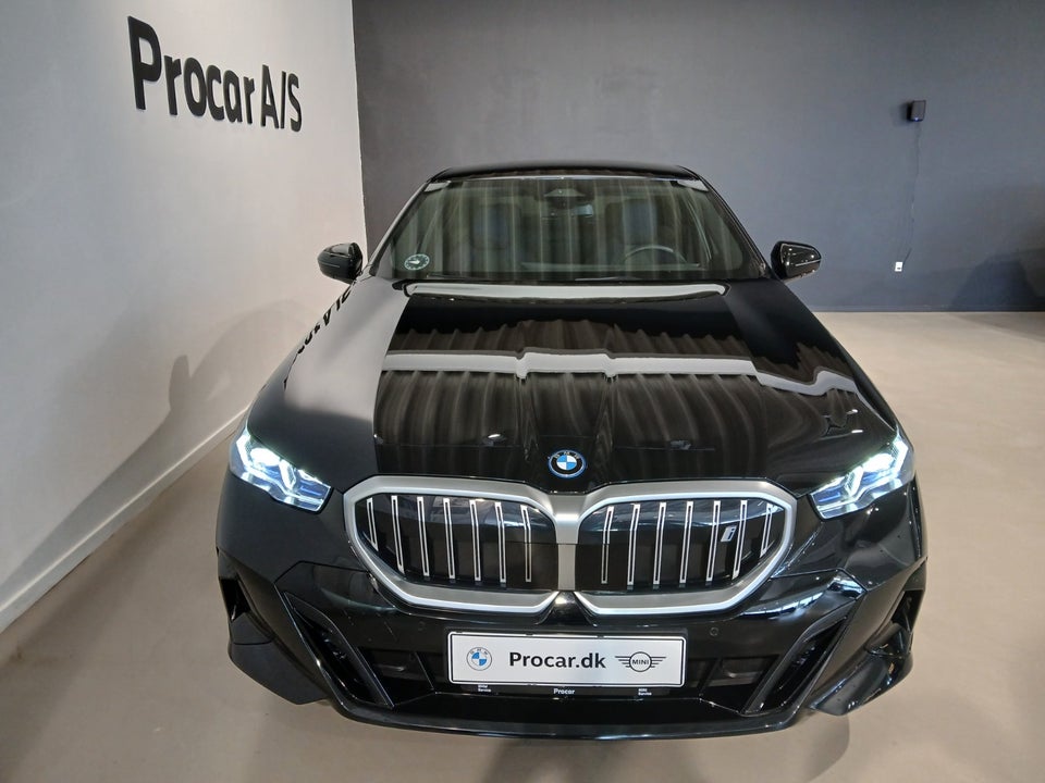 BMW i5 eDrive40 M-Sport 4d