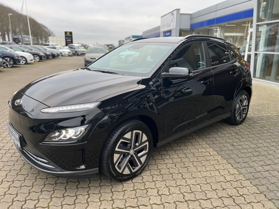 Hyundai Kona 64 EV Essential 5d