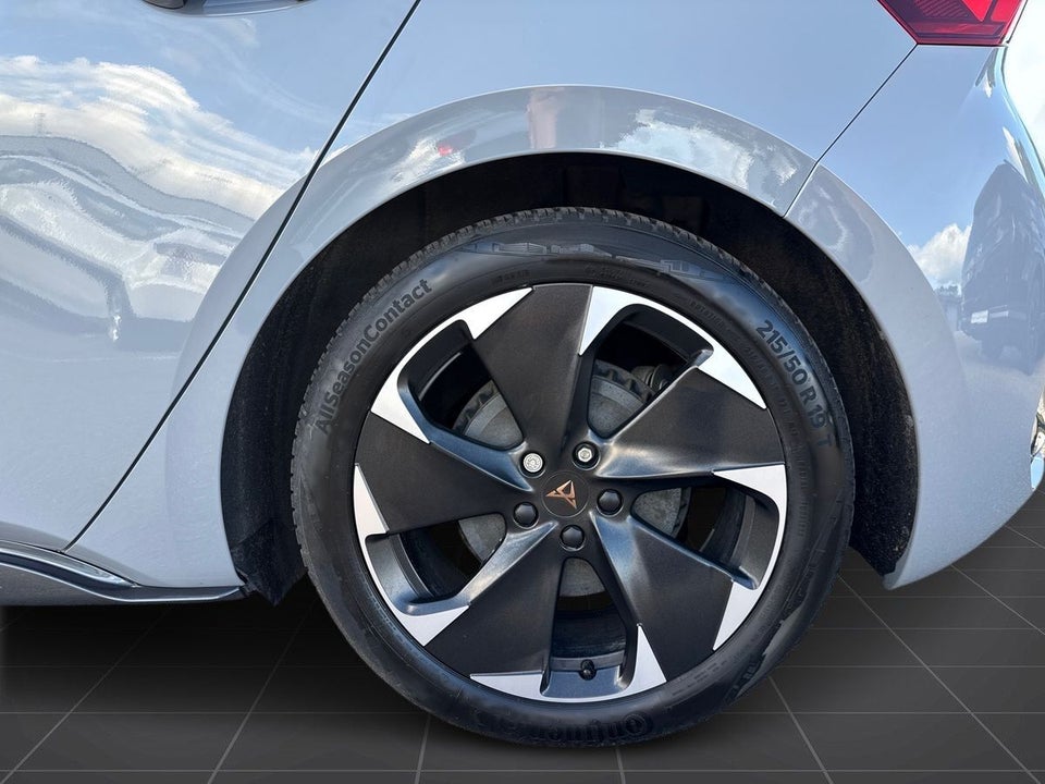 Cupra Born 58  5d