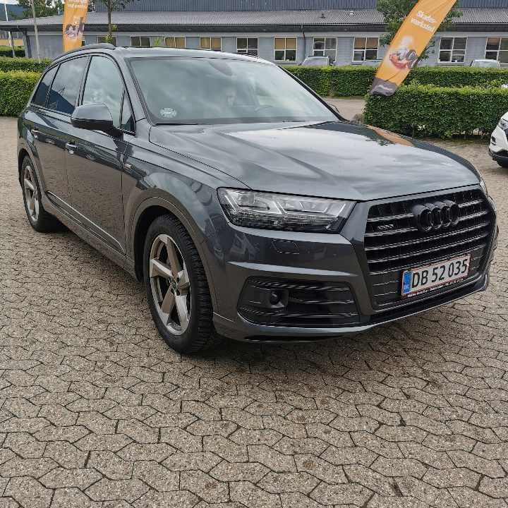 Audi Q7 3,0 TDi 272 S-line quattro Tiptr. 7prs 5d