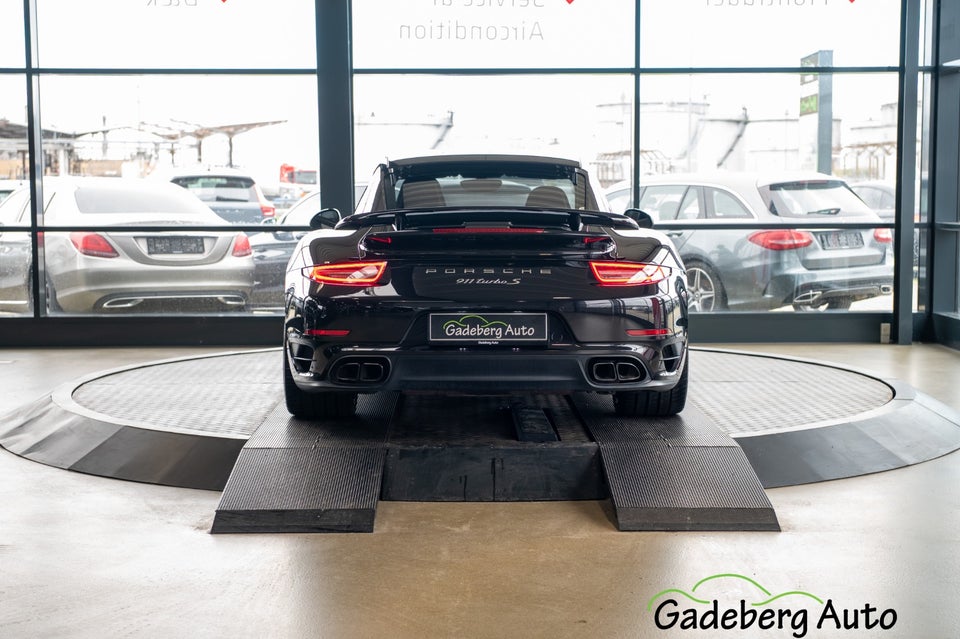 Porsche 911 Turbo S 3,8 Coupé PDK 2d