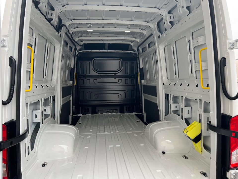 MAN TGE 2,0 3.160 Kassevogn L3H3 aut. RWD