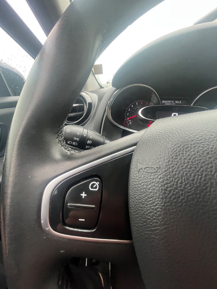 Renault Clio IV 0,9 TCe 90 Business Sport Tourer 5d