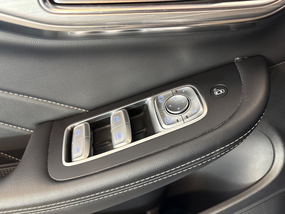 MG Marvel R Luxury 5d