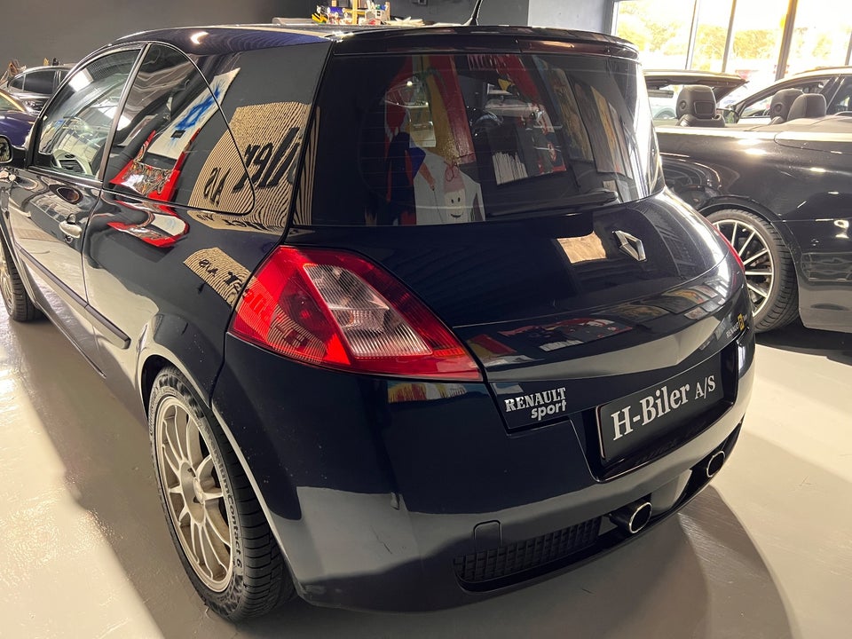 Renault Megane II 2,0 16V Sport 225 3d