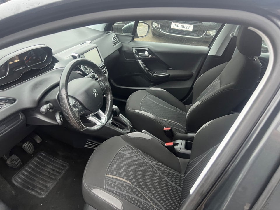 Peugeot 208 1,2 VTi Style 5d