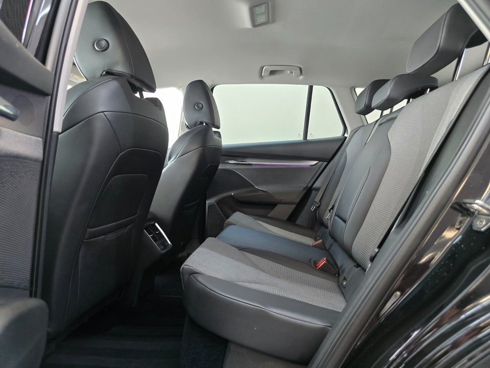Skoda Enyaq 80x iV Loft 5d