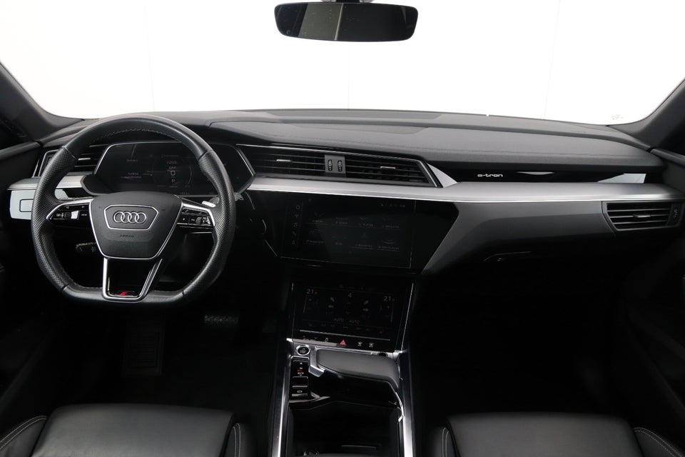 Audi e-tron 55 S-line quattro 5d