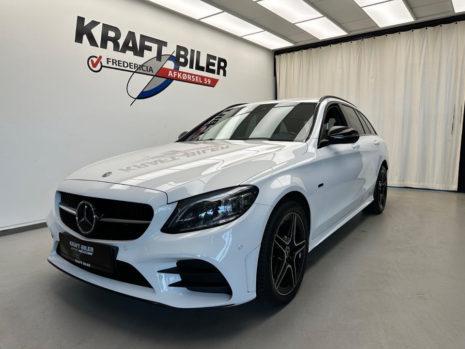 Mercedes C300 de 2,0 AMG Line stc. aut. 5d