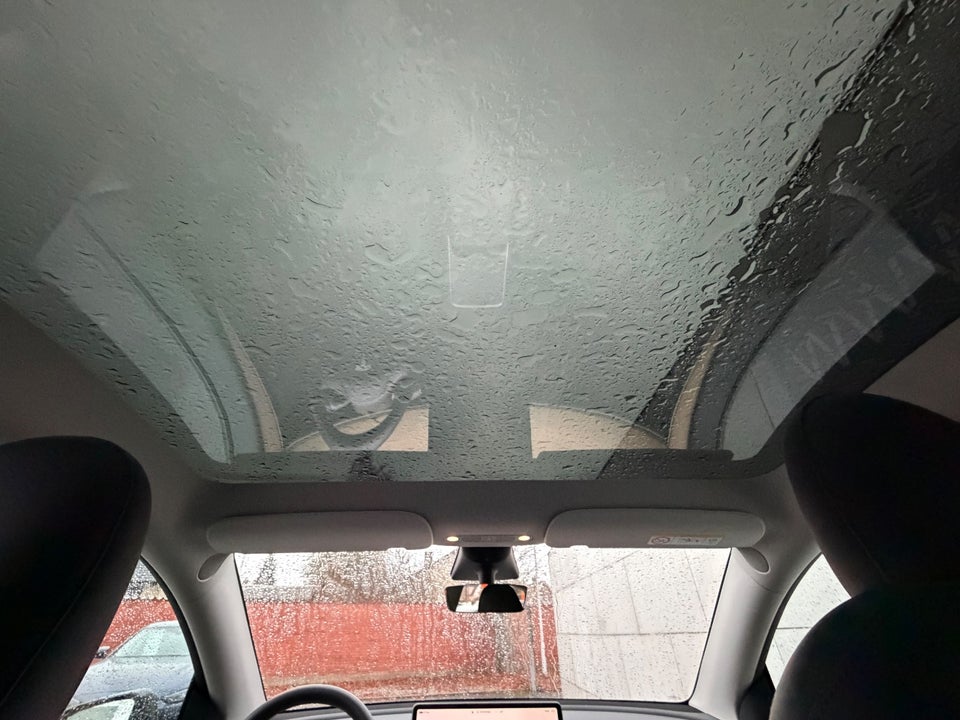 Tesla Model Y RWD 5d