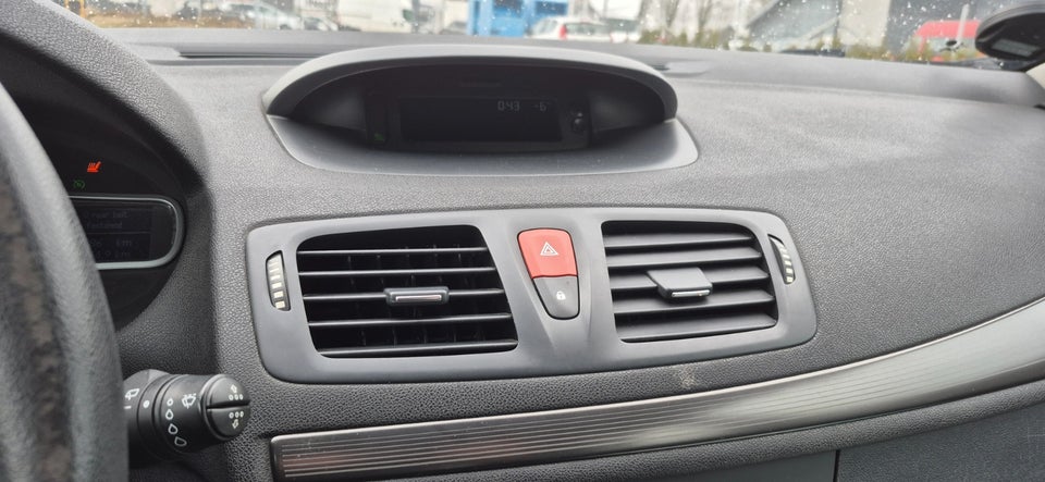 Renault Megane III 1,9 dCi 130 Expression Sport Tourer 5d