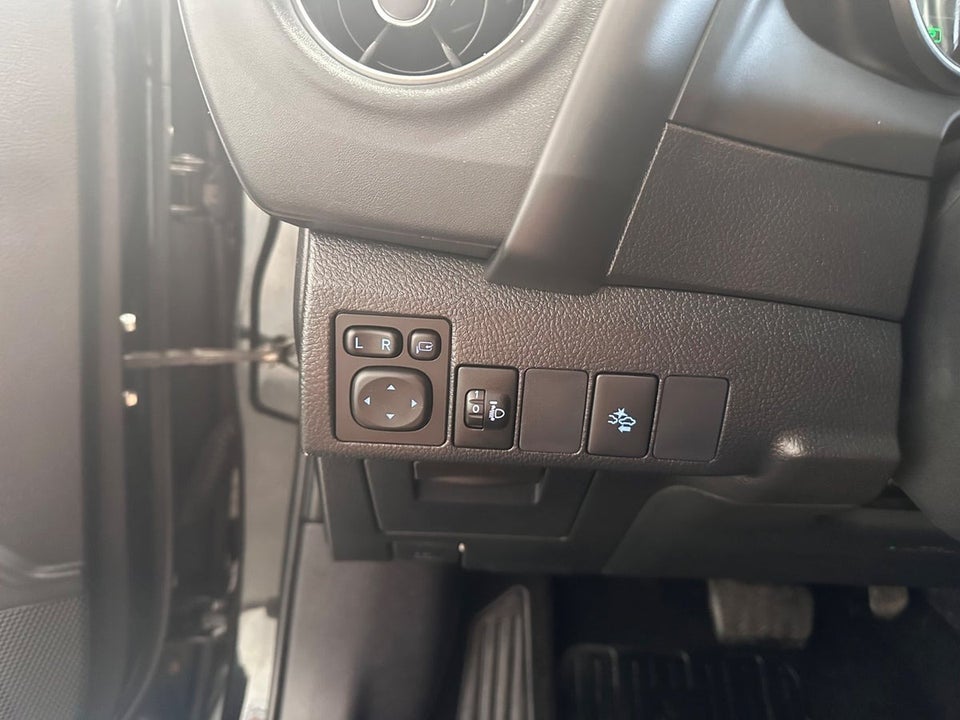 Toyota Auris 1,8 Hybrid H2 Comfort Touring Sports CVT Van 5d