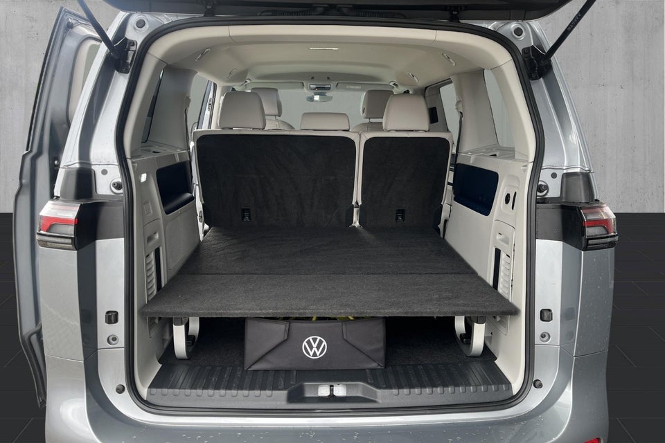 VW ID. Buzz 77 Pro SWB 5d