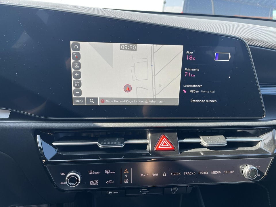 Kia Niro 64 EV Access 5d