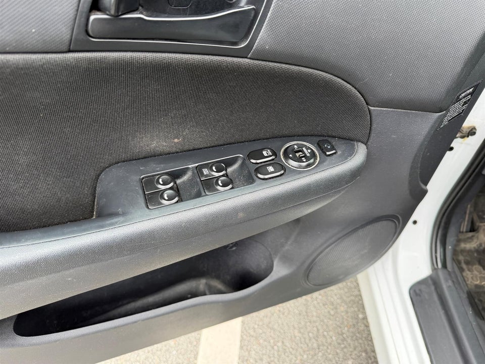 Hyundai i30 1,6 CRDi 90 Classic 5d