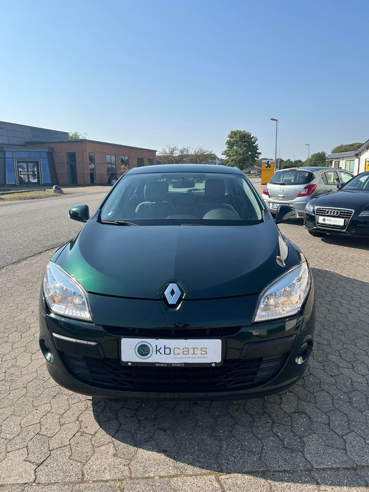 Renault Megane III 1,6 110 Expression 5d