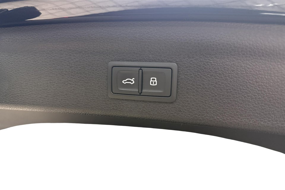 Audi Q3 45 TFSi e Attitude plus S-tr. 5d