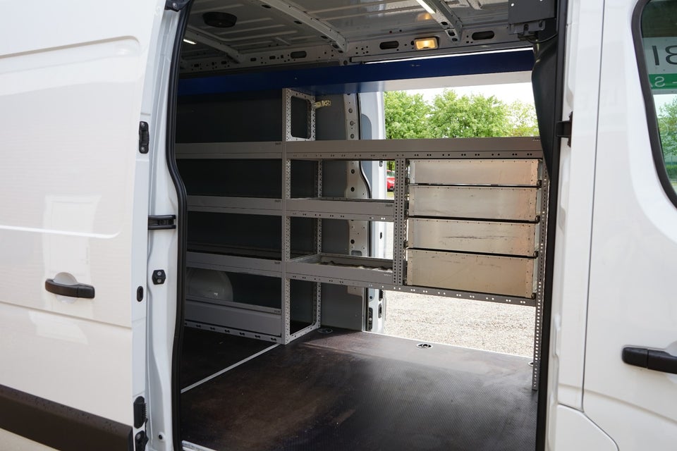 Renault Master IV T35 2,3 dCi 150 L3H2 Kassevogn