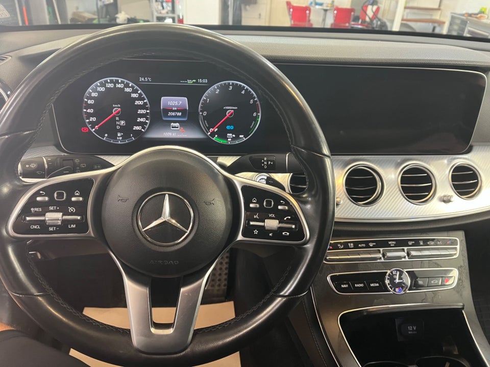 Mercedes E300 de 2,0 Avantgarde stc. aut. 5d