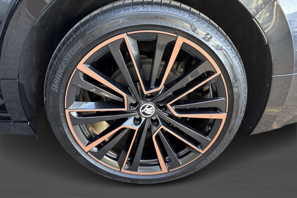 Skoda Enyaq 80x iV Founders Edition 5d