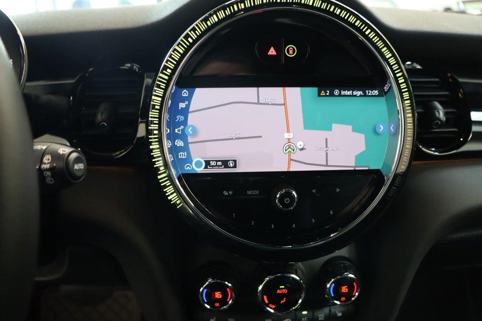 MINI Cooper SE Classic Trim 3d