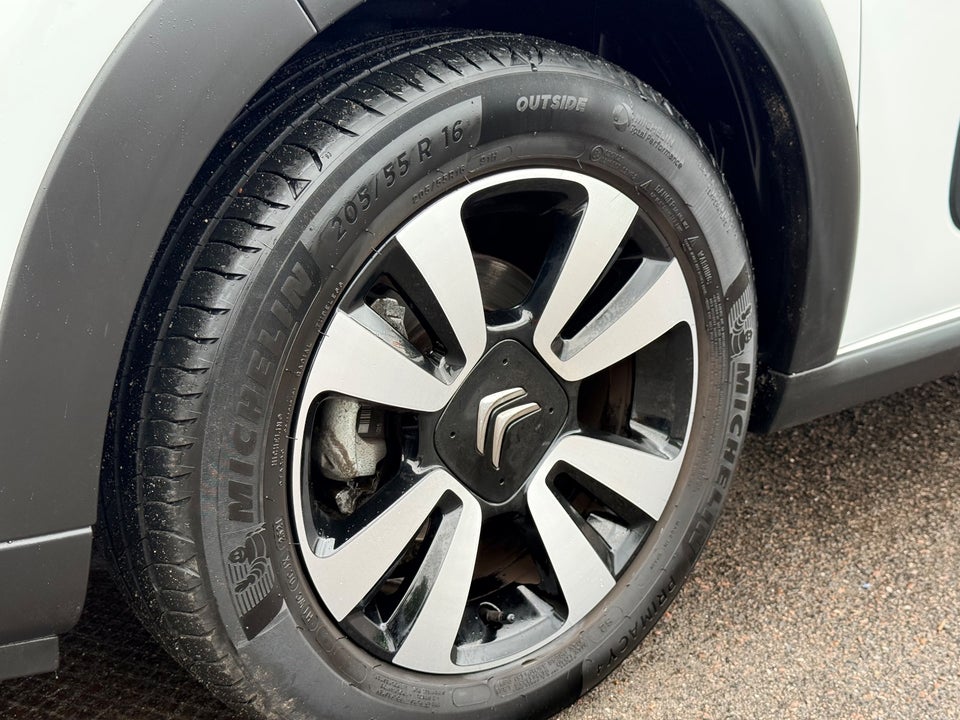Citroën C3 1,2 PureTech 83 Shine 5d