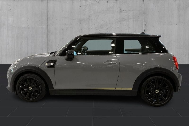 MINI Cooper SE Essential 3d