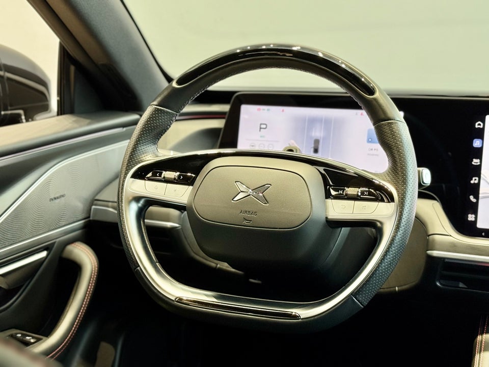 Xpeng P7 Long Range 4d