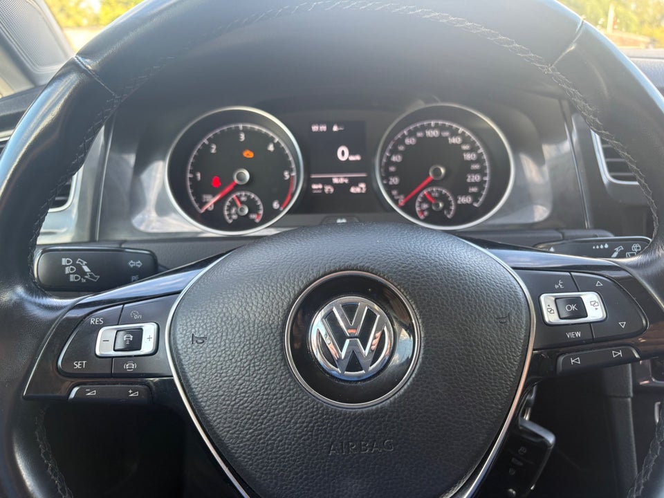 VW Golf VII 1,6 TDi 115 Comfortline Variant 5d