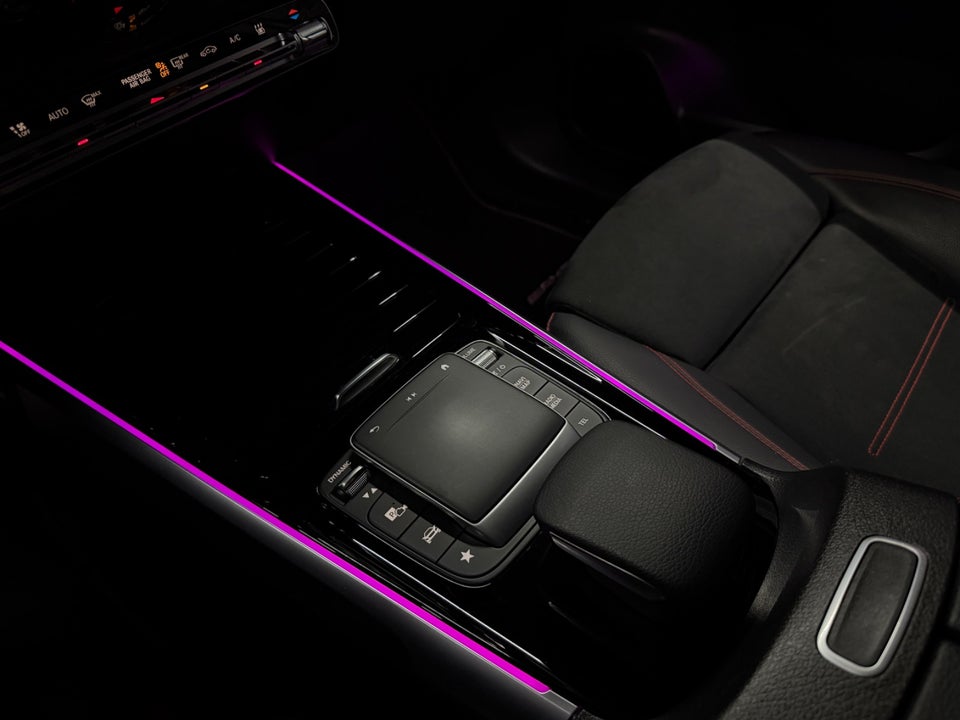 Mercedes EQB300 AMG Line 4Matic 7prs 5d