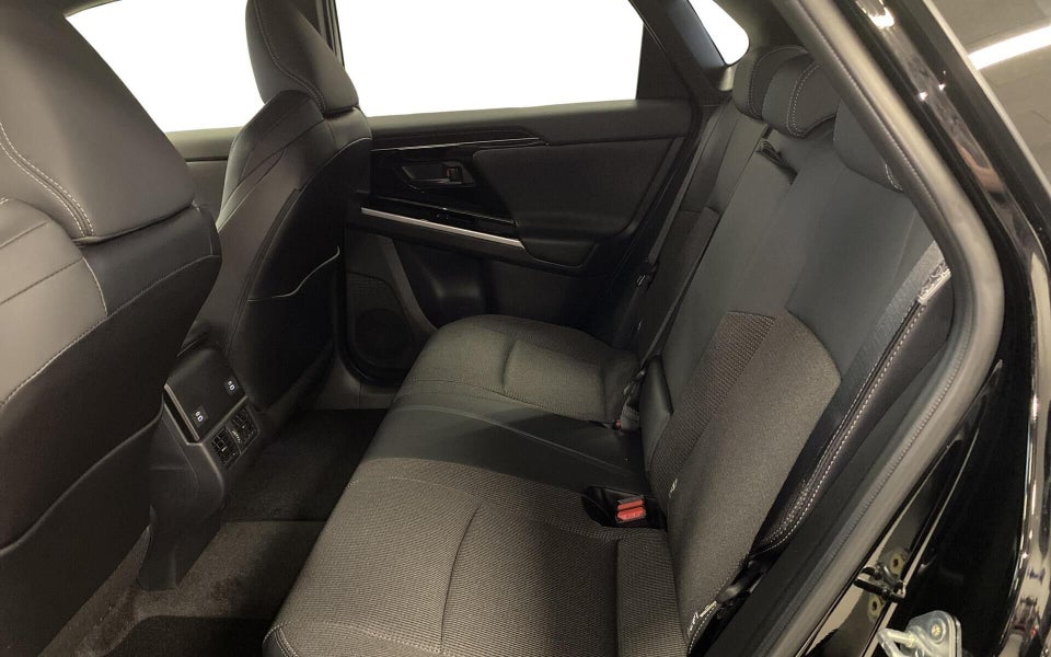 Toyota bZ4X 73 Executive 5d