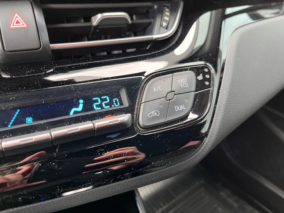 Toyota C-HR 1,8 Hybrid C-LUB Premium CVT 5d