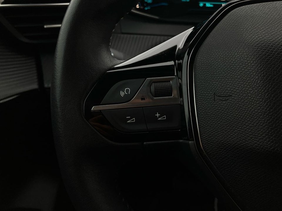 Peugeot e-208 50 Active Pack 5d