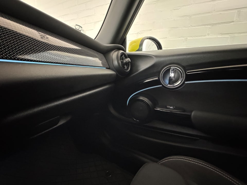 MINI Cooper SE Classic Trim 3d