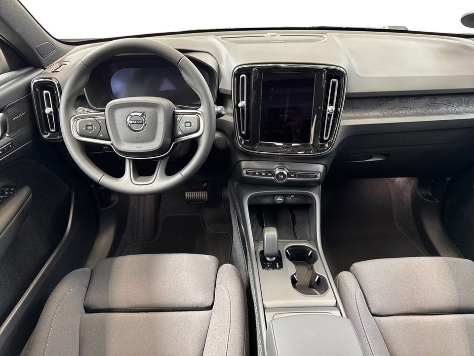 Volvo EX40 Extended Range Black Edition Excess 5d