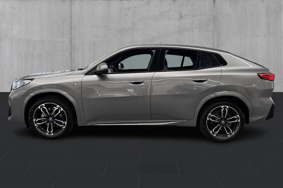 BMW iX2 eDrive20 M-Sport 5d