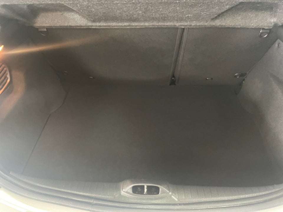 Peugeot 208 1,2 PureTech 82 Allure+ 5d