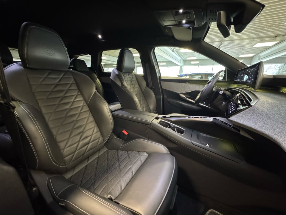 Peugeot e-5008 77 GT Pack 7prs 5d