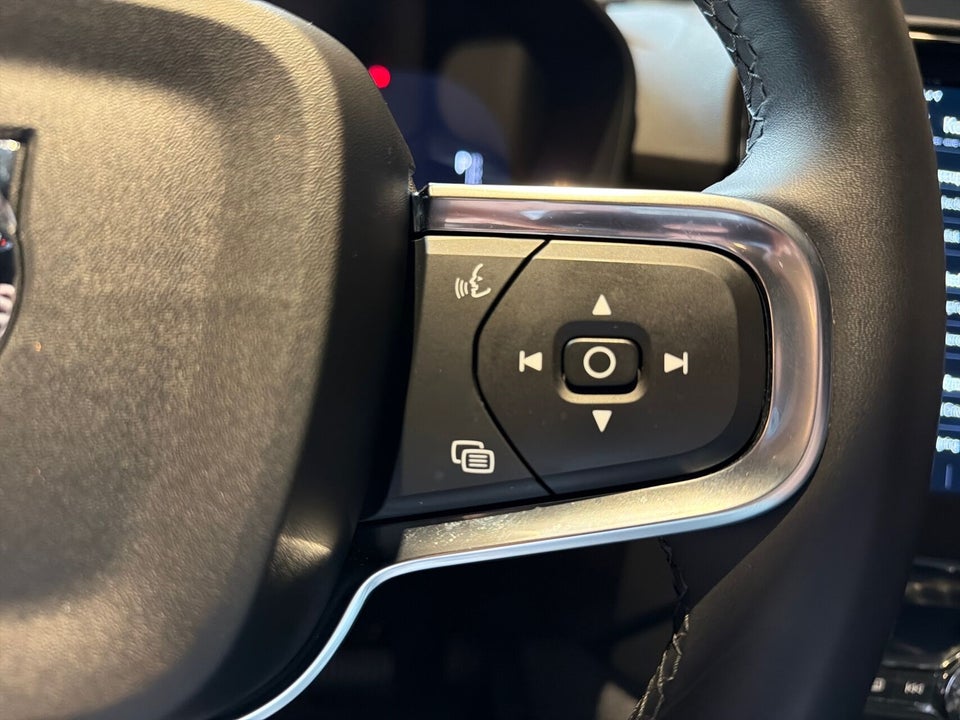 Volvo XC40 ReCharge Extended Range Core 5d